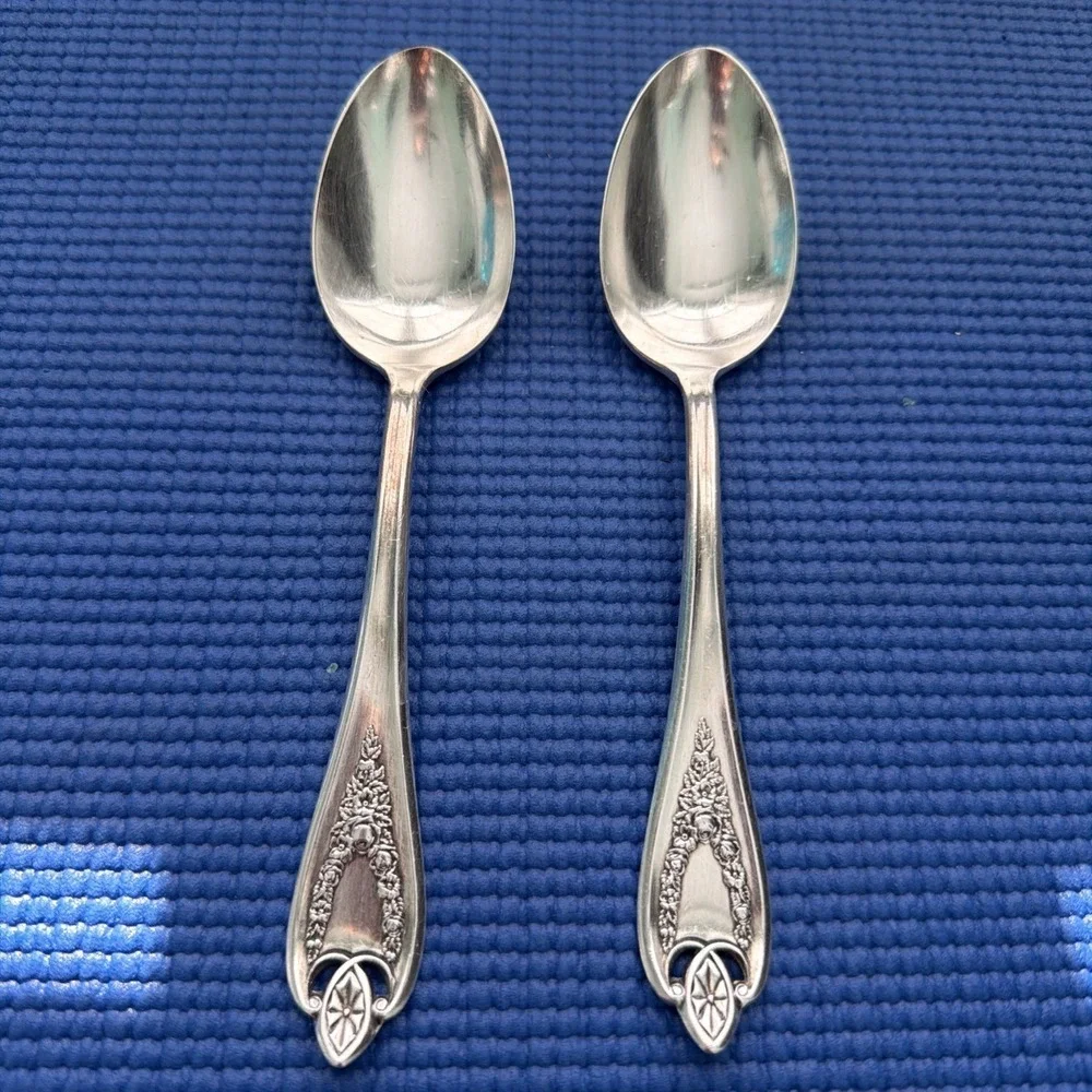 1847 Rogers Bros Old Colony Silverplate XS Triple spoons 7